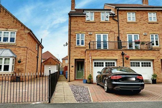 4 Bedroom Terraced